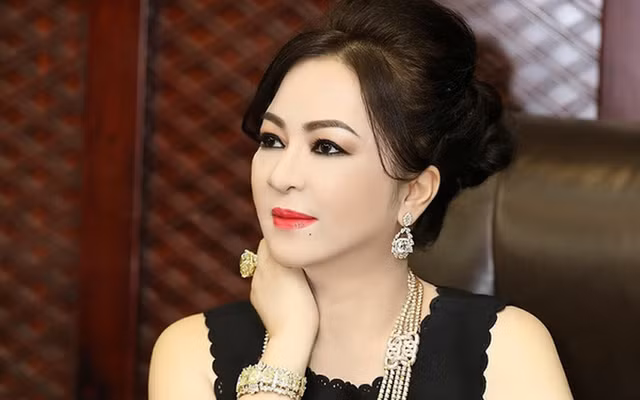 Diễn biến mới nhất vụ ca sĩ Vy Oanh tố cá đại gia Nguyễn Phương Hằng - Hình 2 Dien bien moi nhat vu ca si Vy Oanh to ca dai gia Nguyen Phuong Hang-Hinh-2