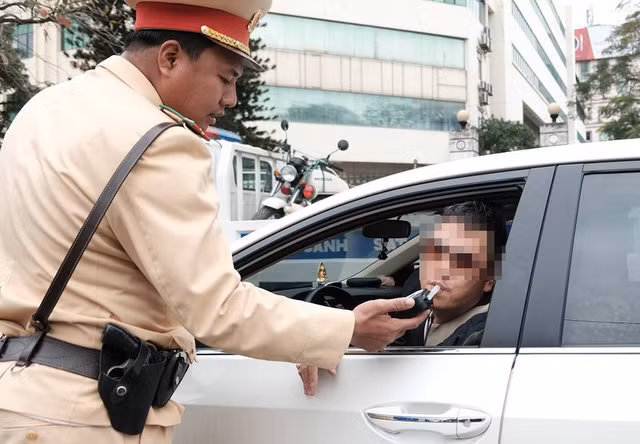 Sau tet, huy dong toi da CSGT xu phat vi pham nong do con
