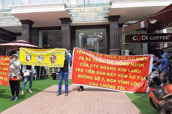 Những vụ lừa đảo bán dự án 'ma' gây nhiễu loạn thị trường bất động sản - Hình 3 Nhung vu lua dao ban du an 'ma' gay nhieu loan thi truong bat dong san-Hinh-3