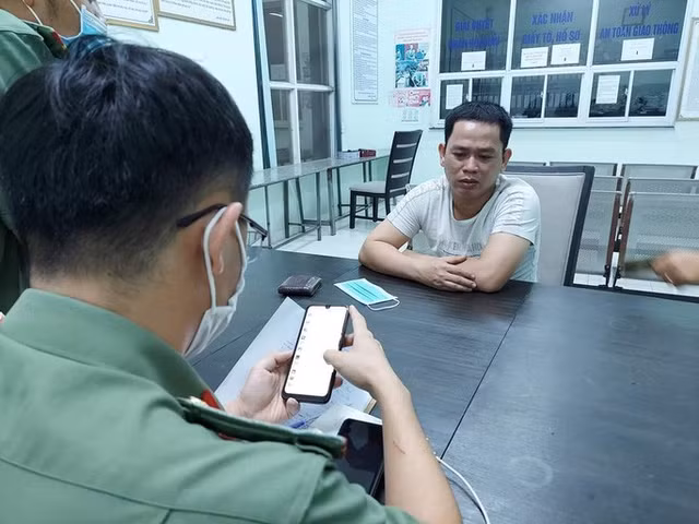 Fan kêu gọi ủng hộ đại gia bị bắt Nguyễn Phương Hằng bị phạt 4 triệu đồng Fan keu goi ung ho dai gia bi bat Nguyen Phuong Hang bi phat 4 trieu dong