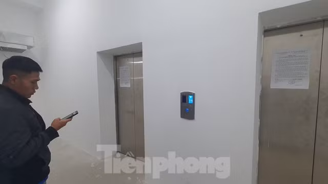 Sống chui trong chung cư chưa nghiệm thu, cư dân sợ hãi vì thang máy rơi tự do - Hình 4 Song chui trong chung cu chua nghiem thu, cu dan so hai vi thang may roi tu do-Hinh-4