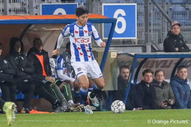 HLV người Anh: 'U23 Việt Nam không còn là đội bóng trẻ nữa' - Hình 2 HLV nguoi Anh: 'U23 Viet Nam khong con la doi bong tre nua'-Hinh-2