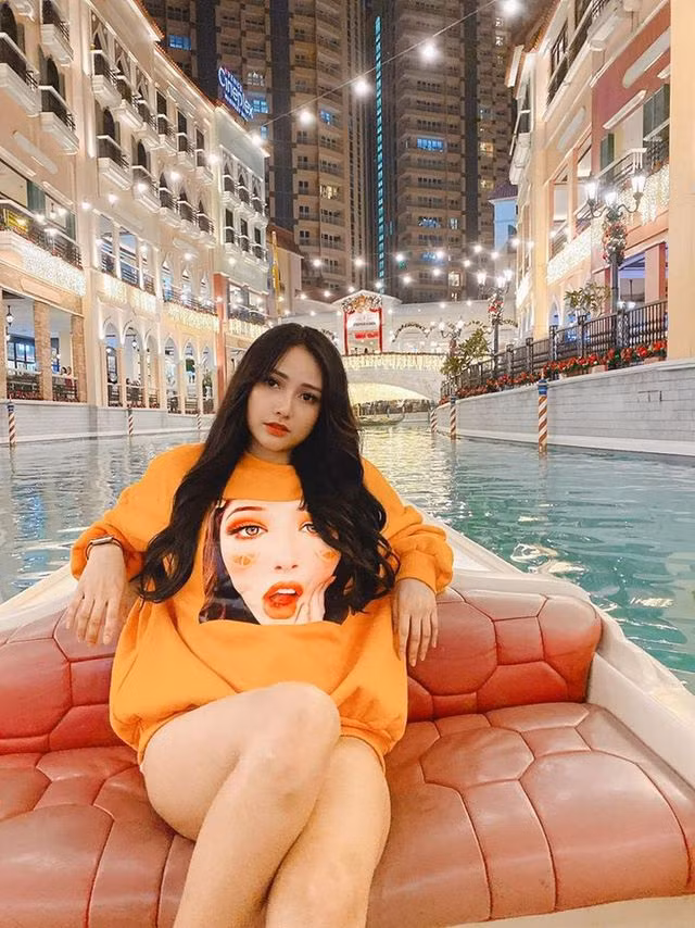4 nu co dong vien bong da dep hon hotgirl, mac do cuc nong bong-Hinh-12