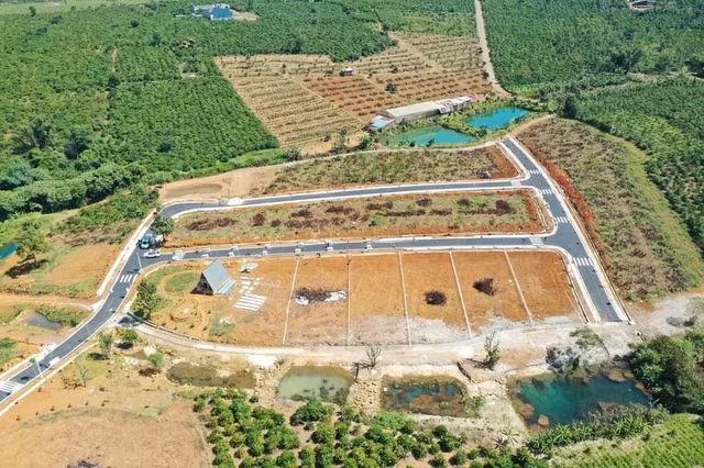 Lâm Đồng phát hiện nhiều trường hợp phân lô, tách thửa có dấu hiệu vi phạm pháp luật Lam Dong phat hien nhieu truong hop phan lo, tach thua co dau hieu vi pham phap luat