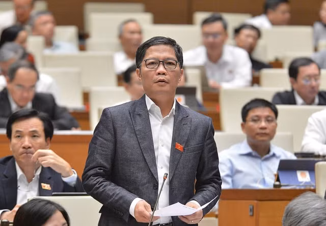 Ông Trần Tuấn Anh thôi nhiệm vụ đại biểu Quốc hội khóa XV Ong Tran Tuan Anh thoi nhiem vu dai bieu Quoc hoi khoa XV