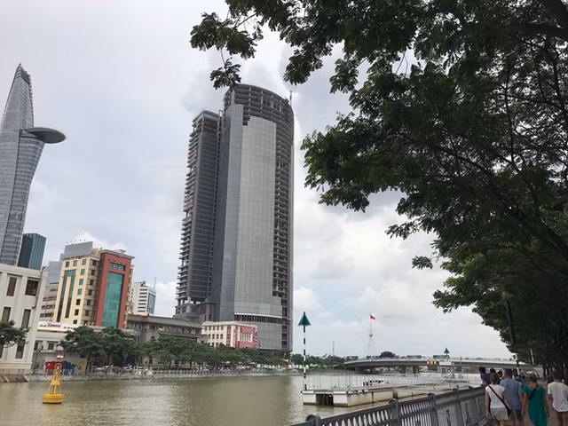 Capella Holdings tiep tuc coi noi cao oc The One Saigon du bi phat nhieu lan