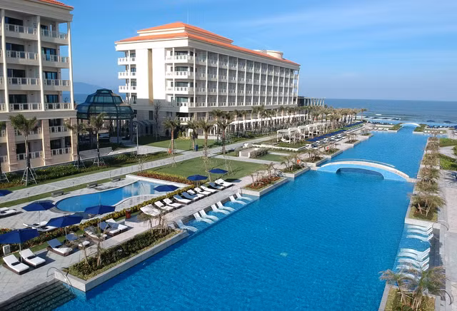 Toan canh khach san 5 sao o Da Nang noi dai gia An to chuc dam cuoi trieu USD