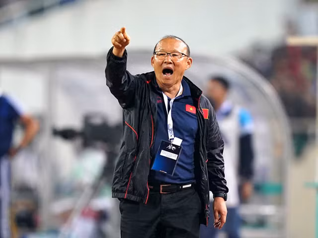 Đội tuyển Việt Nam sẽ thắng Thái Lan với tỷ số 1-0 hoặc 2-1 Doi tuyen Viet Nam se thang Thai Lan voi ty so 1-0 hoac 2-1