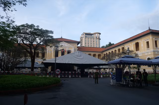 Vu an Chu tich dia oc Alibaba Nguyen Thai Luyen va dong pham: Siet chat an ninh phien toa
