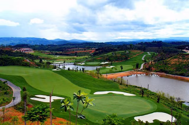 VinaCapital Đà Nẵng - Chủ sân golf 1.200 tỷ đồng là ai? VinaCapital Da Nang - Chu san golf 1.200 ty dong la ai?