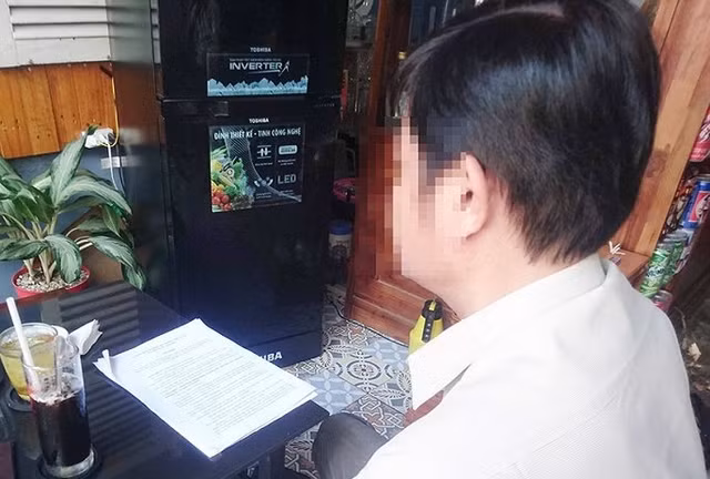 Nữ hiệu trưởng phát tán 'ảnh nóng' của nam hiệu phó Nu hieu truong phat tan 'anh nong' cua nam hieu pho