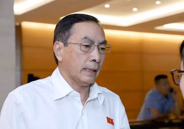 Giám đốc Công an không phải người địa phương: Chặn ê kíp, sân sau - Hình 2 Giam doc Cong an khong phai nguoi dia phuong: Chan e kip, san sau-Hinh-2