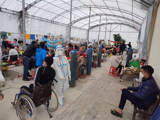 Vì sao Bộ Y tế đề xuất tạm dừng thông báo số ca mắc Covid-19 mỗi ngày? - Hình 2 Vi sao Bo Y te de xuat tam dung thong bao so ca mac Covid-19 moi ngay?-Hinh-2