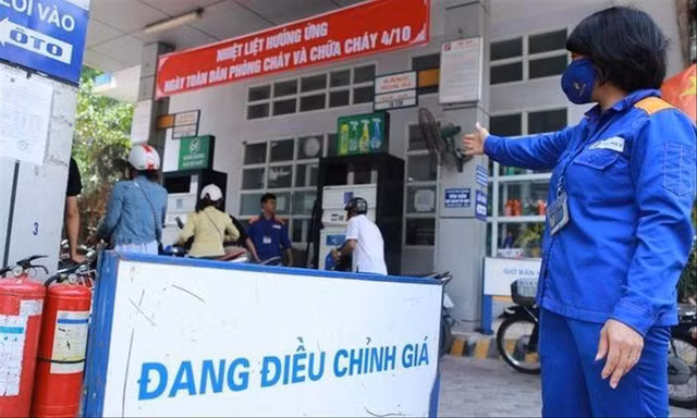 Hien huu nguy co lam phat khi hang loat mat hang thiet yeu tang gia