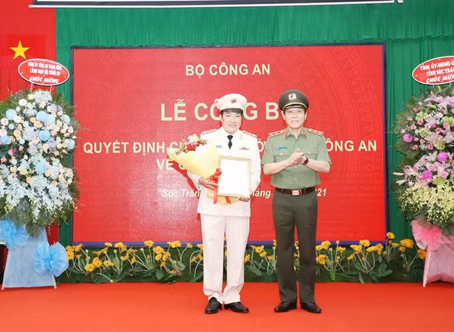 Tan Giam doc 50 tuoi cua Cong an tinh Soc Trang la ai?-Hinh-2