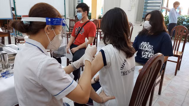 3 quận, huyện ở TP HCM tăng cấp độ dịch 3 quan, huyen o TP HCM tang cap do dich