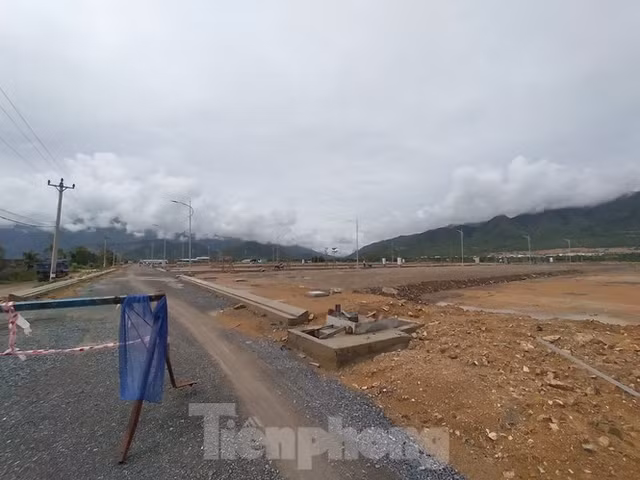 Xây 'chui' cả khu đô thị sinh thái tại Nha Trang - Hình 4 Xay 'chui' ca khu do thi sinh thai tai Nha Trang-Hinh-4