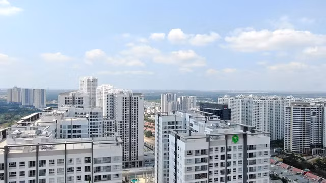 Đây là 4 con đường ken đặc chung cư ở Sài Gòn, khách nghĩ kỹ trước khi xuống tiền - Hình 42 Day la 4 con duong ken dac chung cu o Sai Gon, khach nghi ky truoc khi xuong tien-Hinh-42