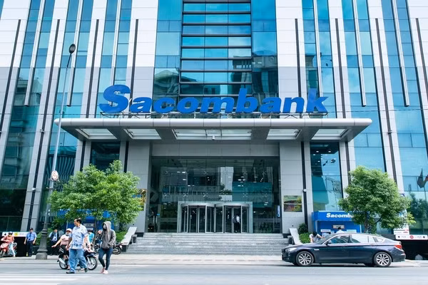 9 doanh nghiep vay gan nua von tu co cua Sacombank la ai?