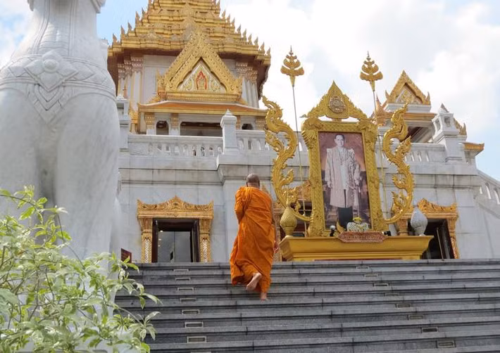 Theo quan niệm của người dân địa phương, pho tượng Phật bằng vàng trên tượng trưng cho sự thịnh vượng, thuần khiết và quyền năng.