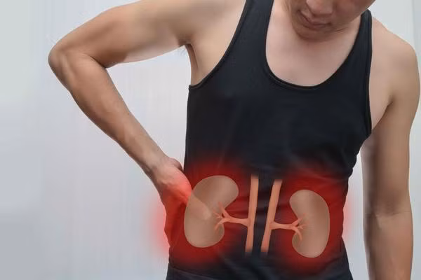 Nhiễm độc niệu cực kỳ nguy hại và phải được điều trị sớm, nếu không khi bệnh tiến triển nặng có thể gây ra các biến chứng nghiêm trọng, thậm chí là nguy hiểm đến tính mạng. Bạn nên tìm hiểu thêm về những triệu chứng ban đầu của bệnh nhiễm trùng niệu để có thể phát hiện bệnh kịp thời.