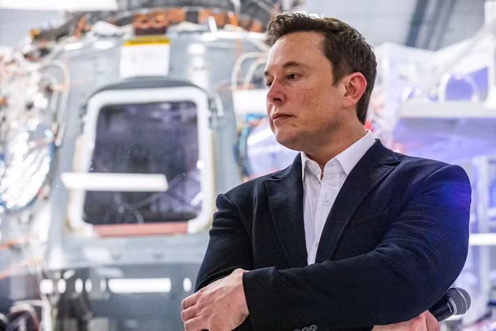 Vào ngày 13/12, tạp chí Time của Mỹ bình chọn Giám đốc điều hành Hãng xe điện Tesla và Công ty tàu vũ trụ SpaceX, tỷ phú Elon Musk, là nhân vật của năm 2021.
