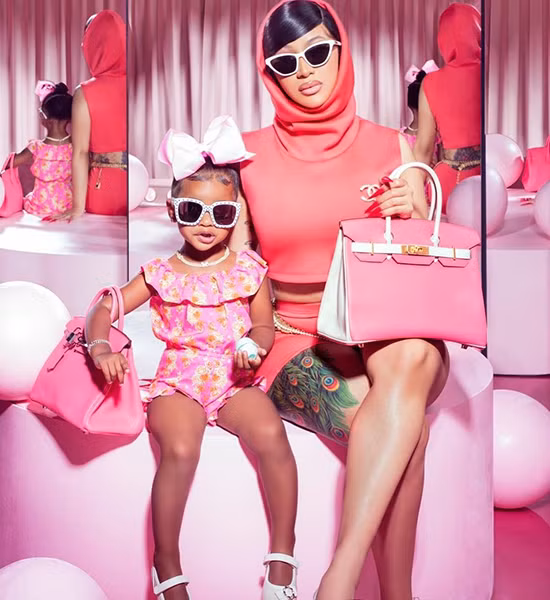 Rapper Cardi B gây chú ý khi khoe ảnh diện trang phục hồng ton-sur-ton với cô nhóc Kulture.