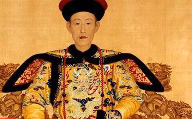 Những món ăn được dâng lên hoàng đế đều chế biến từ những nguyên liệu tốt nhất và đắt nhất. Do vậy, mỗi ngày, nhà vua đều có thể thưởng thức các món ăn đặc sản ở các vùng miền trên cả nước.