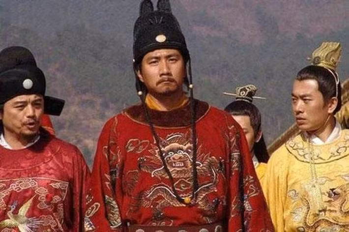 Sang đến ngày thứ hai, Chu Nguyên Chương triệu tập Uông Hà và nghe kể về khoảng thời gian bị Vương Bảo Bảo giam cầm. Sau khi nghe xong, Chu Nguyên Chương lần nữa rơi lệ.