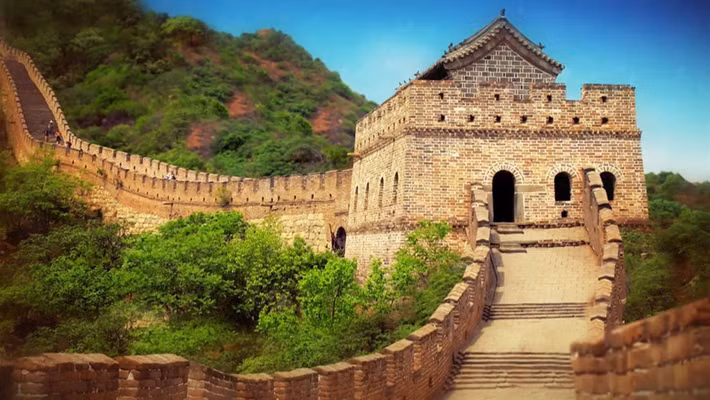 Thậm chí, có người chết tại Vạn Lý Trường Thành trong lúc làm nhiệm vụ. Theo đó, những giây phút cuối đời, lính canh cũng không thể gặp mặt người thân lần cuối.