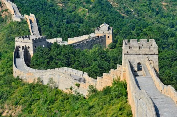 Khi ấy, một số lính canh vội vã bỏ trốn thay vì báo động của cấp trên hay chiến đấu chống lại quân xâm lược.