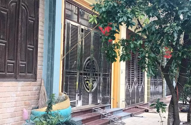 Người giúp việc thừa nhận hành vi đánh cháu bé gần 2 tháng tuổi Nguoi giup viec thua nhan hanh vi danh chau be gan 2 thang tuoi