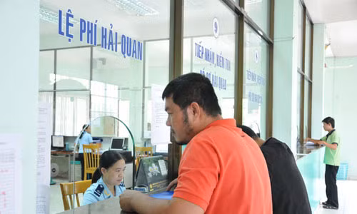 Cắt bỏ hàng ngàn điều kiện kinh doanh Cat bo hang ngan dieu kien kinh doanh