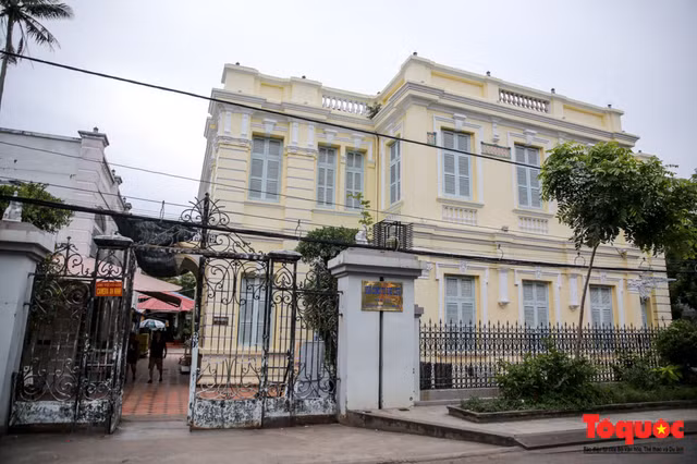 Soi nhà Công tử Bạc Liêu với những món đồ giá trăm tỷ Soi nha Cong tu Bac Lieu voi nhung mon do gia tram ty