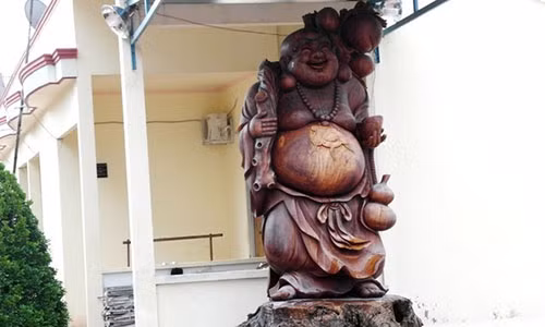 Những thú chơi ngông không giống ai của đại gia “ngã ngựa” Trầm Bê - Hình 7 Nhung thu choi ngong khong giong ai cua dai gia “nga ngua” Tram Be-Hinh-7
