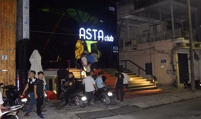 Bar Asta là tụ điểm tụ tập ăn chơi lớn nhất Cố đô Huế.