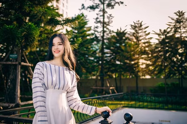 Không dám yêu ai vì cằm bồ nông, cô gái Sài Gòn "lột xác" - Hình 4 Khong dam yeu ai vi cam bo nong, co gai Sai Gon