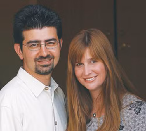 Pierre Omidyar và vợ Pamela Wesley. Pierre Omidyar và vợ Pamela Wesley.