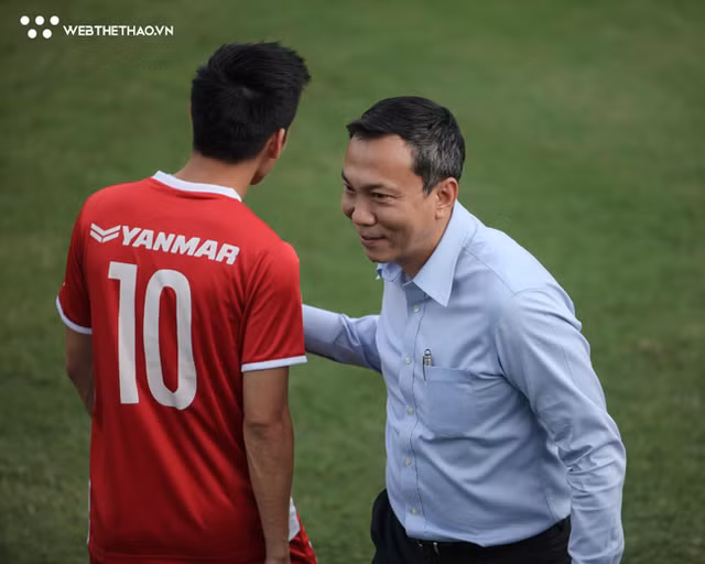 Xuân Trường tự nhận sống mũi cao lên sau khi tiểu phẫu Xuan Truong tu nhan song mui cao len sau khi tieu phau
