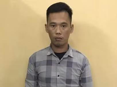 Mới cưới 3 tháng, chồng đâm chết người vì nghi vợ bị "vỗ mông" Moi cuoi 3 thang, chong dam chet nguoi vi nghi vo bi
