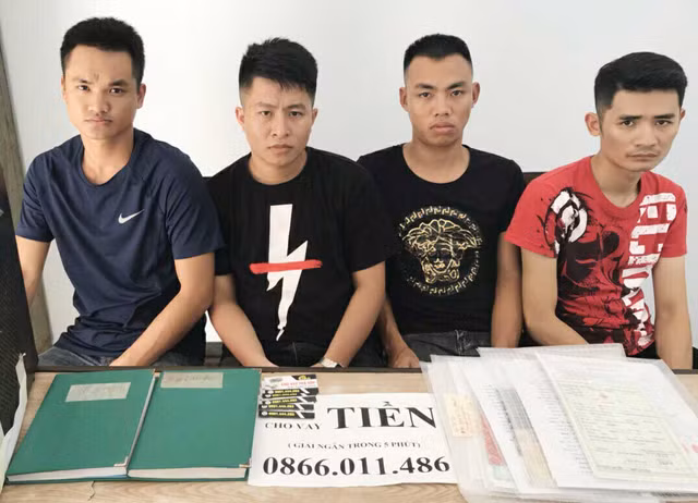Bắt nhóm đối tượng cho vay lãi suất “cắt cổ” Bat nhom doi tuong cho vay lai suat “cat co”