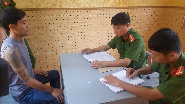 Bắt băng nhóm thu tiền bảo kê sầu riêng ở Đắk Lắk Bat bang nhom thu tien bao ke sau rieng o Dak Lak