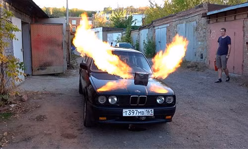 BMW E30 3 Series phun lua nho dong co phan luc MIG-23-Hinh-2