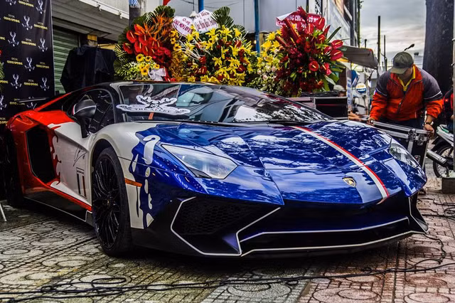 Đại gia Minh Nhựa đặt mua siêu SUV Lamborghini Urus - Hình 2 Dai gia Minh Nhua dat mua sieu SUV Lamborghini Urus-Hinh-2