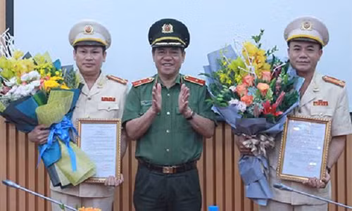 Hai tân Phó giám đốc Công an Hà Nội là ai? Hai tan Pho giam doc Cong an Ha Noi la ai?