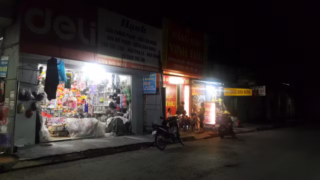 Taxi Thành Đô chưa liên lạc được tài xế chở tử tù Thọ "sứt" Taxi Thanh Do chua lien lac duoc tai xe cho tu tu Tho "sut"