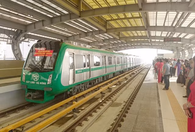 Gần 700 người vận hành tuyến đường sắt Cát Linh - Hà Đông Gan 700 nguoi van hanh tuyen duong sat Cat Linh - Ha Dong
