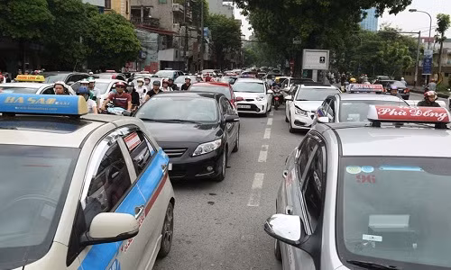 Cục Đăng kiểm VN mở đường dây nóng cho chủ xe tra cứu Cuc Dang kiem VN mo duong day nong cho chu xe tra cuu