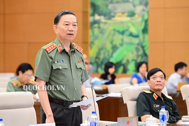 Bo truong Bo Cong an tra loi chat van van de nao?