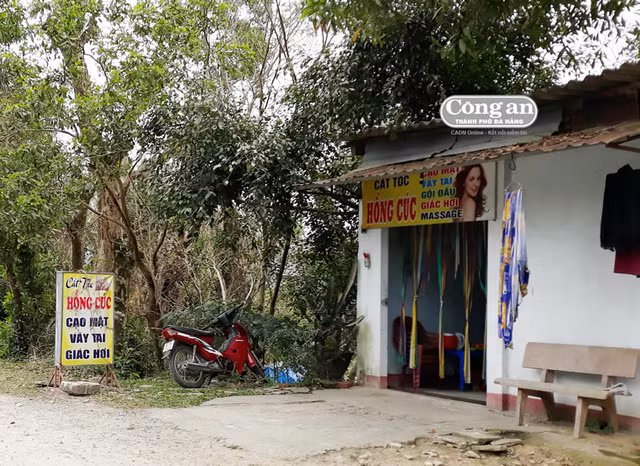 Các tiệm “cắt tóc, gội đầu” trá hình. Các tiệm “cắt tóc, gội đầu” trá hình.